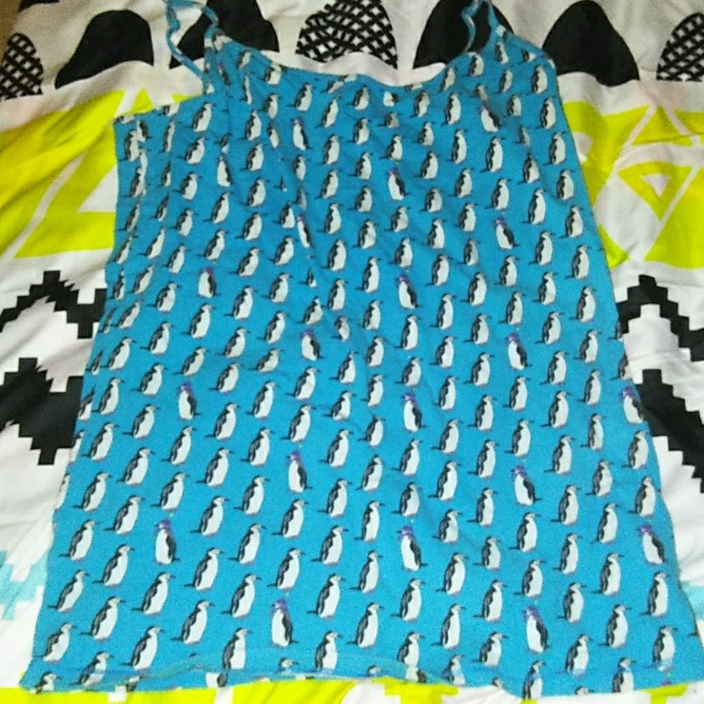 Aeropostale penguin tank top